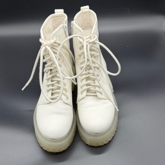 Gianni Bini White Upper Leather Ankle Boots Sole Chunky Heel Back Zipper Sz 6.5 - Picture 3 of 6